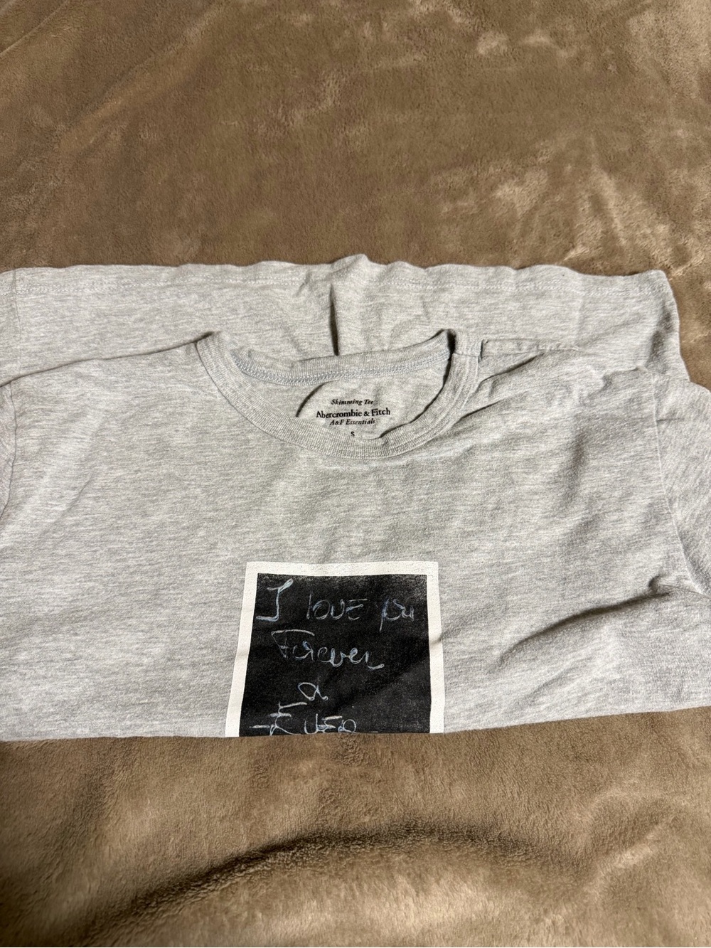 Abercrombie & Fitch Light Gray Short Sleeve Tee with Black Graphic